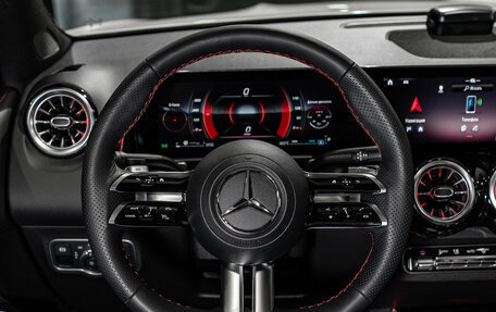 Mercedes-Benz GLB, 2025 год, 6 720 000 рублей, 13 фотография