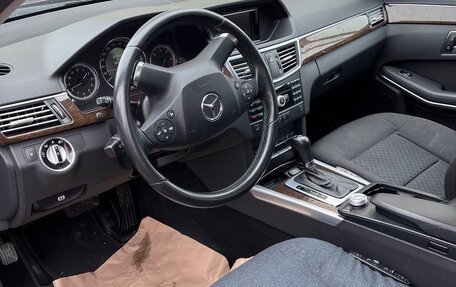 Mercedes-Benz E-Класс, 2010 год, 1 340 000 рублей, 5 фотография
