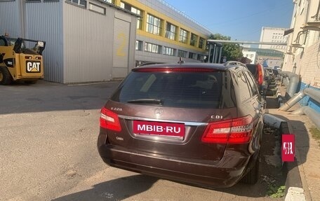 Mercedes-Benz E-Класс, 2010 год, 1 340 000 рублей, 2 фотография