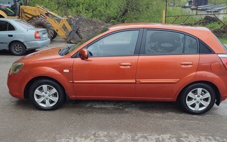 KIA Rio II, 2011 год, 700 000 рублей, 2 фотография