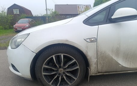 Opel Astra J, 2013 год, 650 000 рублей, 2 фотография