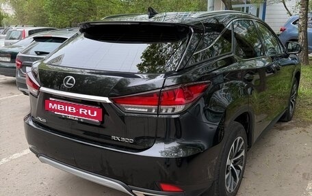 Lexus RX IV рестайлинг, 2021 год, 5 400 000 рублей, 4 фотография