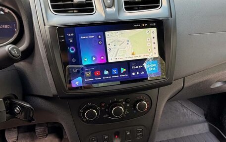 Renault Logan II, 2018 год, 785 000 рублей, 11 фотография