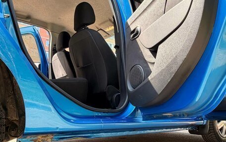 Renault Logan II, 2018 год, 785 000 рублей, 17 фотография