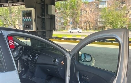 Renault Sandero II рестайлинг, 2014 год, 750 000 рублей, 4 фотография