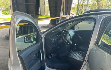 Renault Sandero II рестайлинг, 2014 год, 750 000 рублей, 9 фотография