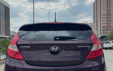 Hyundai Solaris II рестайлинг, 2011 год, 740 000 рублей, 5 фотография