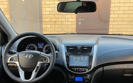 Hyundai Solaris II рестайлинг, 2011 год, 740 000 рублей, 8 фотография