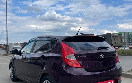 Hyundai Solaris II рестайлинг, 2011 год, 740 000 рублей, 4 фотография