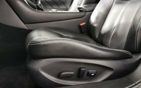 Infiniti Q50 I рестайлинг, 2015 год, 1 595 000 рублей, 19 фотография