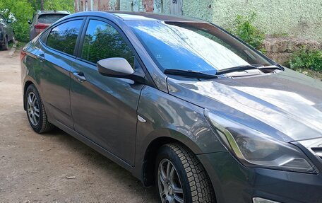 Hyundai Solaris II рестайлинг, 2016 год, 420 000 рублей, 2 фотография