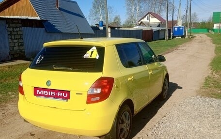 Skoda Fabia II, 2011 год, 430 000 рублей, 3 фотография