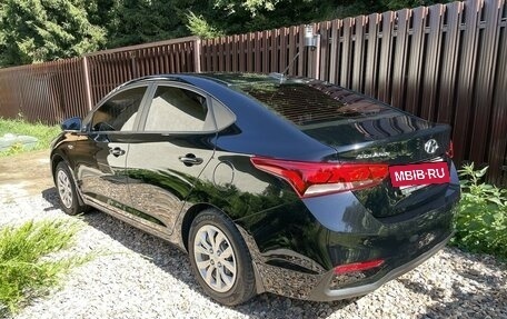 Hyundai Solaris II рестайлинг, 2017 год, 1 250 000 рублей, 2 фотография