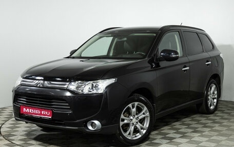Mitsubishi Outlander III рестайлинг 3, 2013 год, 1 189 898 рублей, 1 фотография