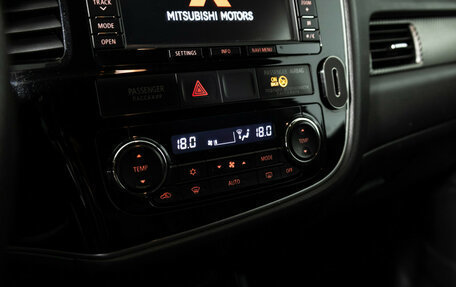 Mitsubishi Outlander III рестайлинг 3, 2013 год, 1 189 898 рублей, 17 фотография