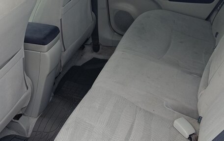 Toyota Prius, 2010 год, 900 000 рублей, 9 фотография