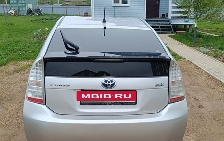 Toyota Prius, 2010 год, 900 000 рублей, 4 фотография