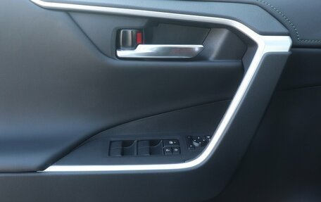 Toyota RAV4, 2024 год, 4 209 000 рублей, 9 фотография