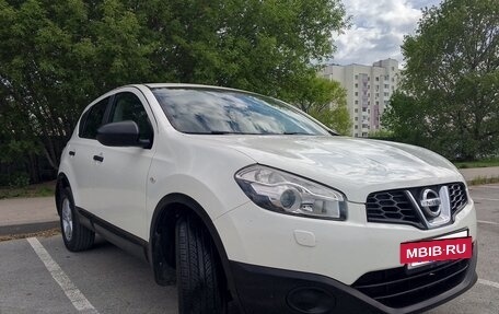 Nissan Qashqai, 2010 год, 830 000 рублей, 2 фотография