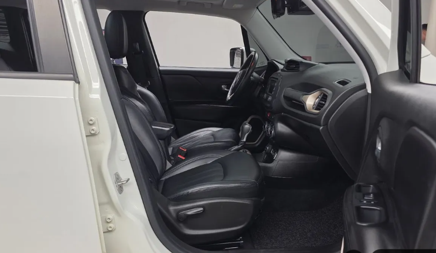 Jeep Renegade I, 2016 год, 1 700 000 рублей, 9 фотография