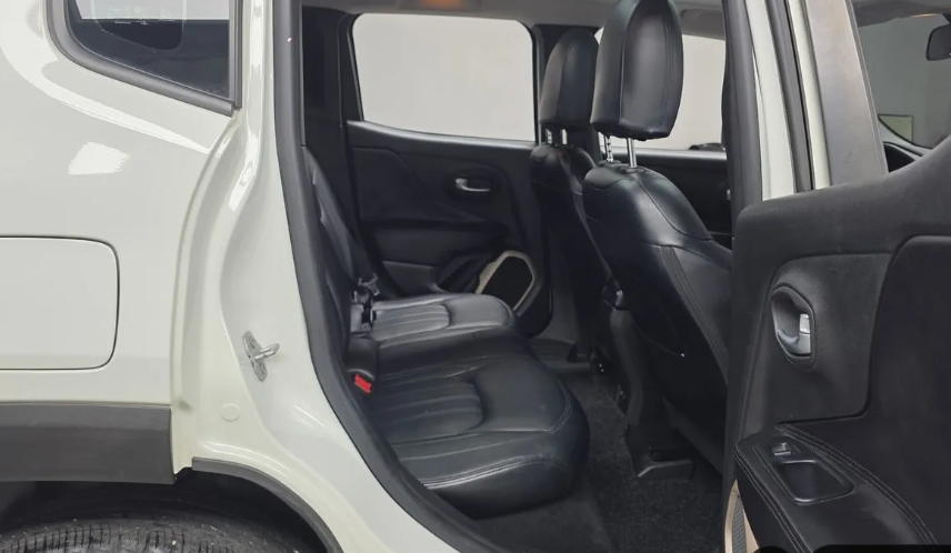 Jeep Renegade I, 2016 год, 1 700 000 рублей, 10 фотография
