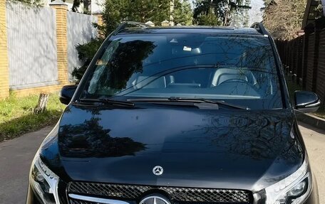 Mercedes-Benz V-Класс, 2022 год, 11 000 000 рублей, 12 фотография