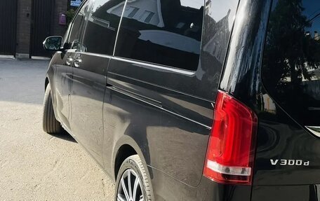 Mercedes-Benz V-Класс, 2022 год, 11 000 000 рублей, 9 фотография