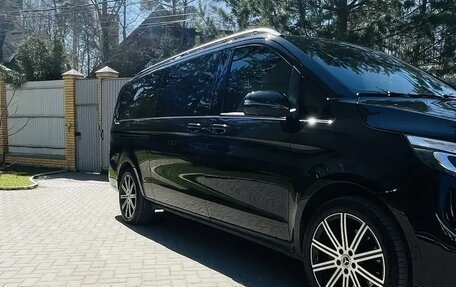 Mercedes-Benz V-Класс, 2022 год, 11 000 000 рублей, 19 фотография