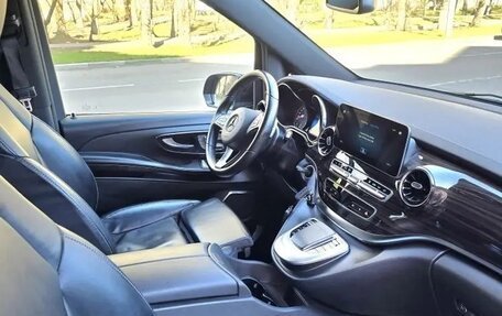 Mercedes-Benz V-Класс, 2022 год, 11 000 000 рублей, 25 фотография