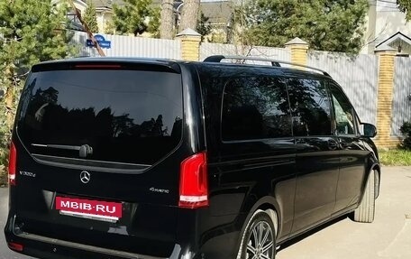 Mercedes-Benz V-Класс, 2022 год, 11 000 000 рублей, 3 фотография