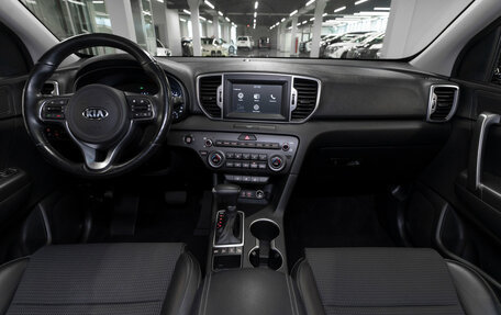 KIA Sportage IV рестайлинг, 2018 год, 2 240 000 рублей, 8 фотография