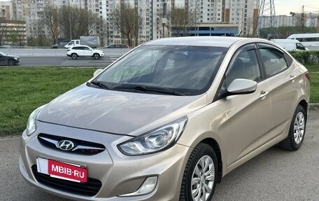 Hyundai Solaris II рестайлинг, 2011 год, 724 000 рублей, 1 фотография