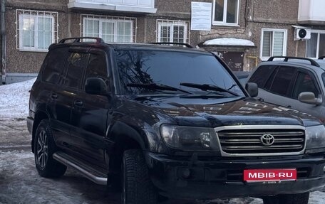 Toyota Land Cruiser 100 рестайлинг 2, 2003 год, 2 760 000 рублей, 1 фотография