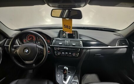 BMW 3 серия, 2017 год, 1 560 000 рублей, 10 фотография