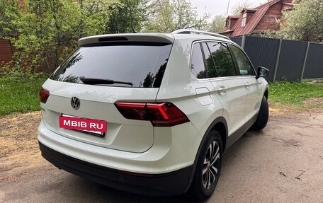 Volkswagen Tiguan II, 2020 год, 2 450 000 рублей, 3 фотография