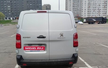Peugeot Expert, 2017 год, 2 450 000 рублей, 3 фотография