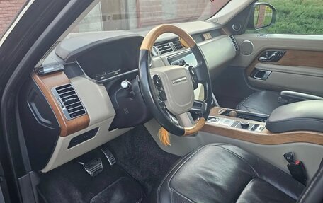 Land Rover Range Rover IV рестайлинг, 2018 год, 7 500 000 рублей, 12 фотография