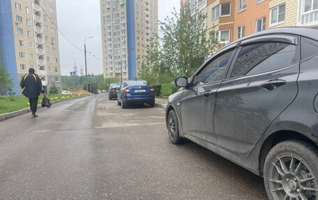Hyundai Solaris II рестайлинг, 2011 год, 490 000 рублей, 3 фотография