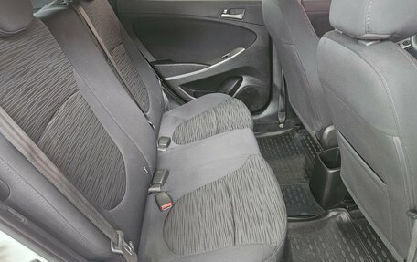 Hyundai Solaris II рестайлинг, 2016 год, 1 050 000 рублей, 13 фотография