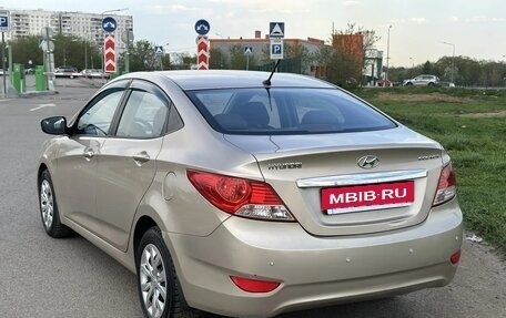 Hyundai Solaris II рестайлинг, 2011 год, 724 000 рублей, 2 фотография