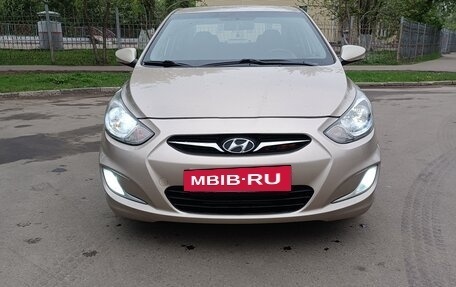 Hyundai Solaris II рестайлинг, 2011 год, 724 000 рублей, 4 фотография