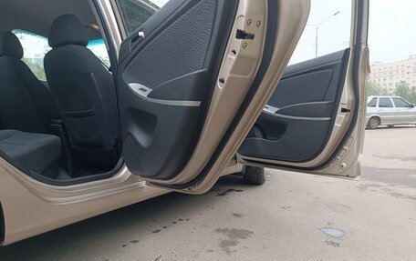 Hyundai Solaris II рестайлинг, 2011 год, 724 000 рублей, 11 фотография