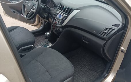 Hyundai Solaris II рестайлинг, 2011 год, 724 000 рублей, 15 фотография