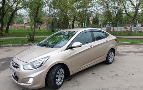 Hyundai Solaris II рестайлинг, 2011 год, 724 000 рублей, 5 фотография
