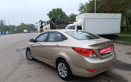 Hyundai Solaris II рестайлинг, 2011 год, 724 000 рублей, 7 фотография