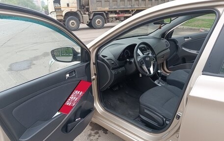 Hyundai Solaris II рестайлинг, 2011 год, 724 000 рублей, 16 фотография