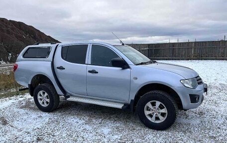 Mitsubishi L200 IV рестайлинг, 2012 год, 1 250 000 рублей, 2 фотография