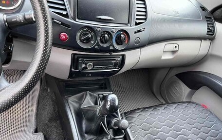 Mitsubishi L200 IV рестайлинг, 2012 год, 1 250 000 рублей, 5 фотография