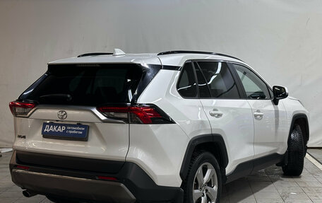 Toyota RAV4, 2019 год, 2 520 000 рублей, 3 фотография