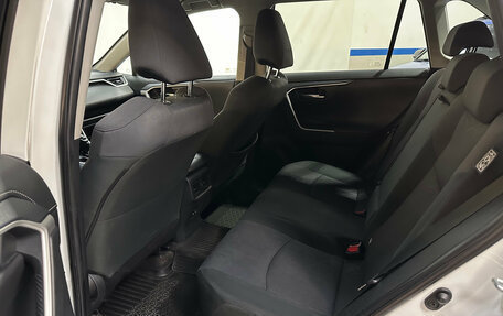 Toyota RAV4, 2019 год, 2 520 000 рублей, 9 фотография
